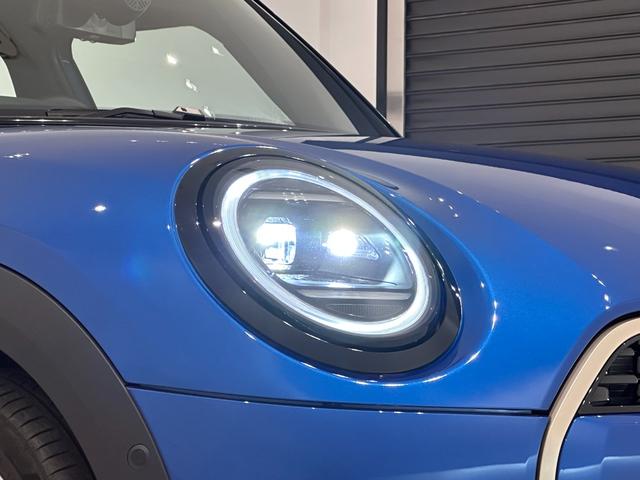 MINI クーパーC クラシック・トリム 全国2年保証有機ELセンターディスプレイApple CarPlayワイヤレス充電アダプティブLEDヘッドライトアクティブクルーズコントロールパノラマビュー(リア)パーキングアシスト16インチホイール(10枚目)