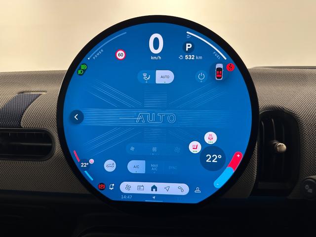 MINI クーパーC クラシック・トリム 全国2年保証有機ELセンターディスプレイApple CarPlayワイヤレス充電アダプティブLEDヘッドライトアクティブクルーズコントロールパノラマビュー(リア)パーキングアシスト16インチホイール(21枚目)