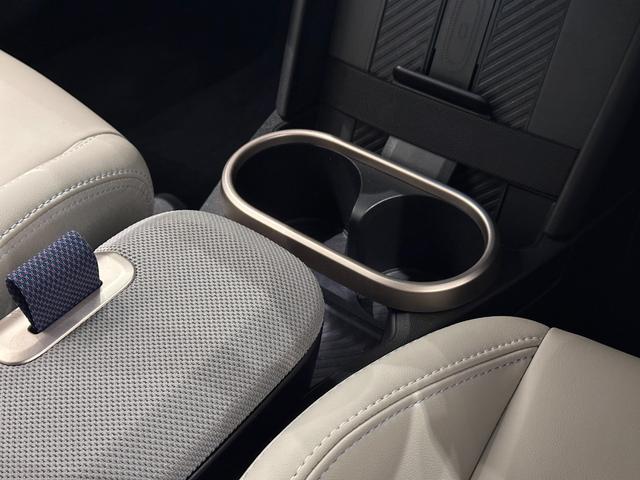 MINI クーパーC クラシック・トリム 全国2年保証有機ELセンターディスプレイApple CarPlayワイヤレス充電アダプティブLEDヘッドライトアクティブクルーズコントロールパノラマビュー(リア)パーキングアシスト16インチホイール(23枚目)