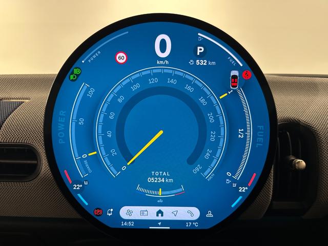 MINI クーパーC クラシック・トリム 全国2年保証有機ELセンターディスプレイApple CarPlayワイヤレス充電アダプティブLEDヘッドライトアクティブクルーズコントロールパノラマビュー(リア)パーキングアシスト16インチホイール(28枚目)