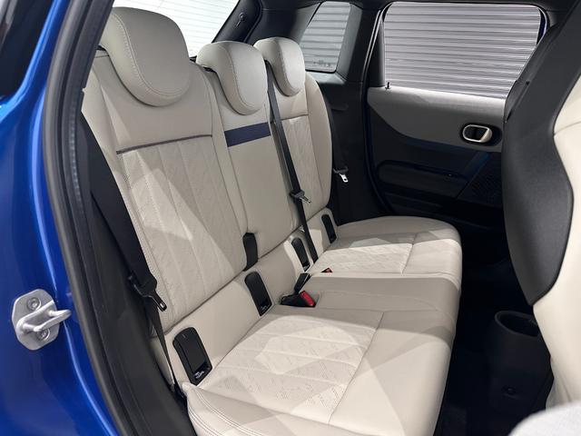 MINI クーパーC クラシック・トリム 全国2年保証有機ELセンターディスプレイApple CarPlayワイヤレス充電アダプティブLEDヘッドライトアクティブクルーズコントロールパノラマビュー(リア)パーキングアシスト16インチホイール(33枚目)