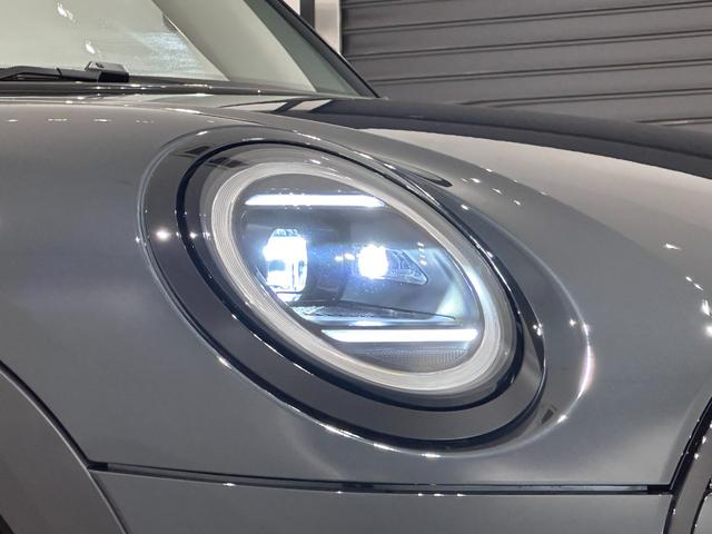 MINI クーパーC クラシック・トリム 全国2年保証Apple CarPlayレーンキーピングアシストアダプティブLEDヘッドライト16インチホイールクルーズコントロールハイビームアシストキワイヤレス充電パノラマビューリアリバースアシスト(10枚目)