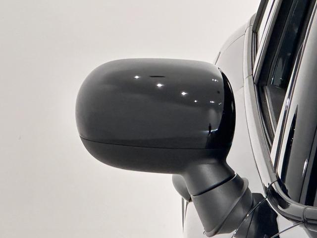 MINI クーパーC クラシック・トリム 全国2年保証Apple CarPlayレーンキーピングアシストアダプティブLEDヘッドライト16インチホイールクルーズコントロールハイビームアシストキワイヤレス充電パノラマビューリアリバースアシスト(11枚目)