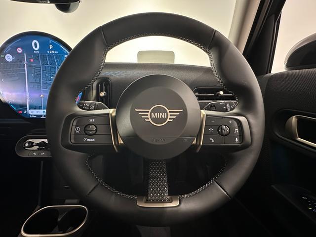 MINI クーパーC クラシック・トリム 全国2年保証Apple CarPlayレーンキーピングアシストアダプティブLEDヘッドライト16インチホイールクルーズコントロールハイビームアシストキワイヤレス充電パノラマビューリアリバースアシスト(21枚目)