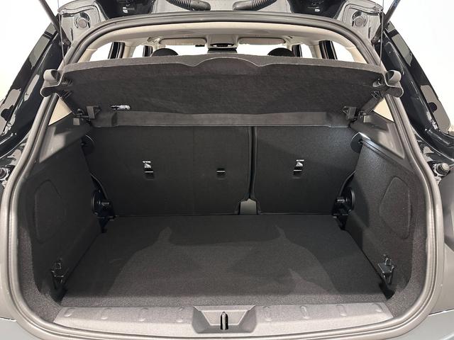 MINI クーパーC クラシック・トリム 全国2年保証Apple CarPlayレーンキーピングアシストアダプティブLEDヘッドライト16インチホイールクルーズコントロールハイビームアシストキワイヤレス充電パノラマビューリアリバースアシスト(35枚目)