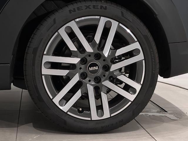 MINI クーパーC クラシック・トリム 全国2年保証Apple CarPlayレーンキーピングアシストアダプティブLEDヘッドライト16インチホイールクルーズコントロールハイビームアシストキワイヤレス充電パノラマビューリアリバースアシスト(38枚目)