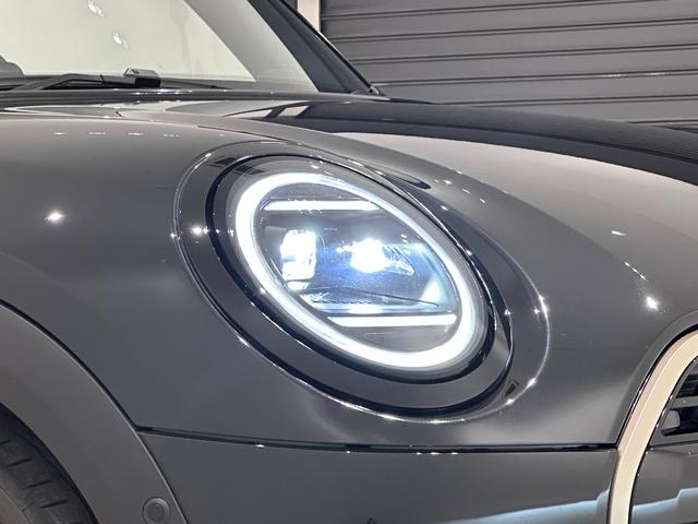 MINI クーパーC クラシック・トリム 全国2年保証AppleCarPlayワイヤレス充電デジタルキープラスコンフォートアクセスLEDヘッドライトアクティブクルーズコントロールアクティブPDCフロントリアパノラマビューリア16インチホイール(10枚目)