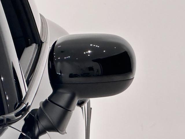 MINI クーパーC クラシック・トリム 全国2年保証AppleCarPlayワイヤレス充電デジタルキープラスコンフォートアクセスLEDヘッドライトアクティブクルーズコントロールアクティブPDCフロントリアパノラマビューリア16インチホイール(12枚目)