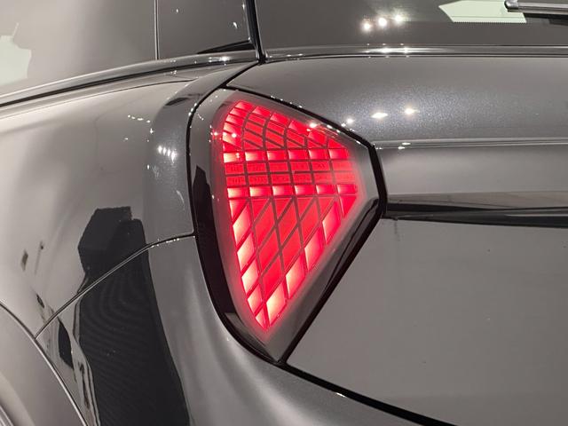 MINI クーパーC クラシック・トリム 全国2年保証AppleCarPlayワイヤレス充電デジタルキープラスコンフォートアクセスLEDヘッドライトアクティブクルーズコントロールアクティブPDCフロントリアパノラマビューリア16インチホイール(14枚目)