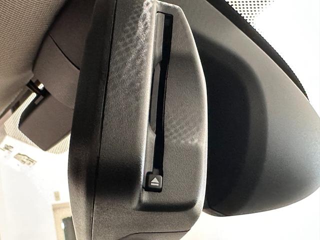 MINI クーパーS ナビタッチスクリーンETCSOSコールアクティブクルーズコントロールマルチファンクションステアリングコンフォートアクセスLEDヘッドライトLEDリアコンビランプ17インチホイール(21枚目)