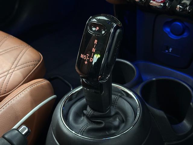 MINI クーパーS ナビタッチスクリーンETCSOSコールアクティブクルーズコントロールマルチファンクションステアリングコンフォートアクセスLEDヘッドライトLEDリアコンビランプ17インチホイール(24枚目)