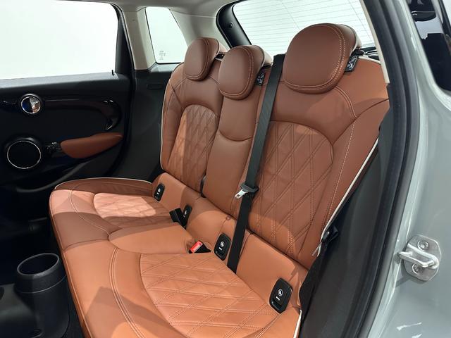 MINI クーパーS ナビタッチスクリーンETCSOSコールアクティブクルーズコントロールマルチファンクションステアリングコンフォートアクセスLEDヘッドライトLEDリアコンビランプ17インチホイール(41枚目)