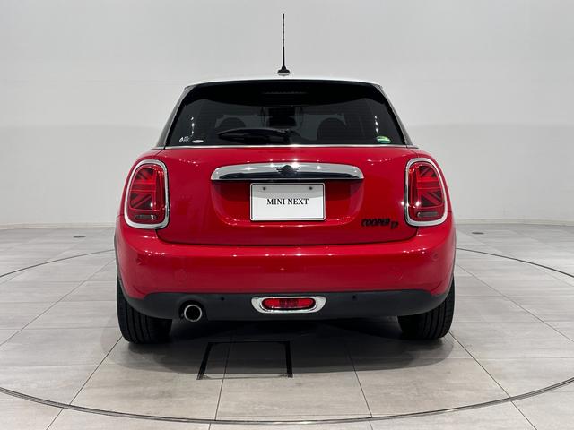MINI クーパーD ナビ(タッチスクリーン)SOSコール衝突回被害軽減ブレーキマルチファンクションステアリングハロゲンヘッドライトLEDリアコンビランプ15インチホイール(7枚目)
