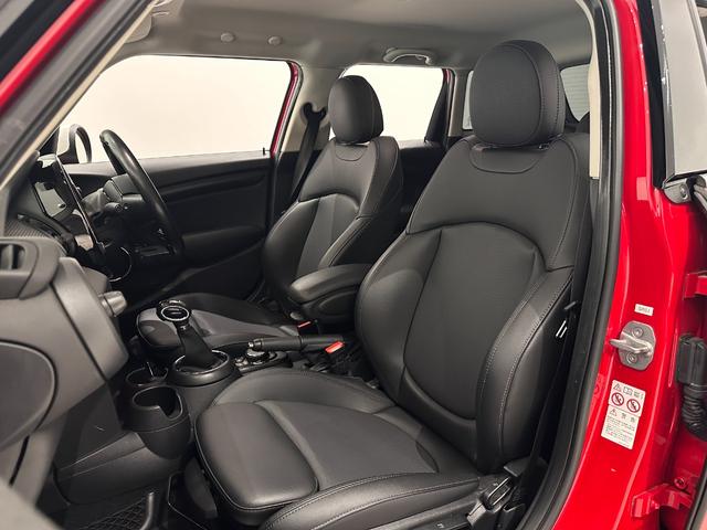 MINI クーパーD ナビ(タッチスクリーン)SOSコール衝突回被害軽減ブレーキマルチファンクションステアリングハロゲンヘッドライトLEDリアコンビランプ15インチホイール(39枚目)