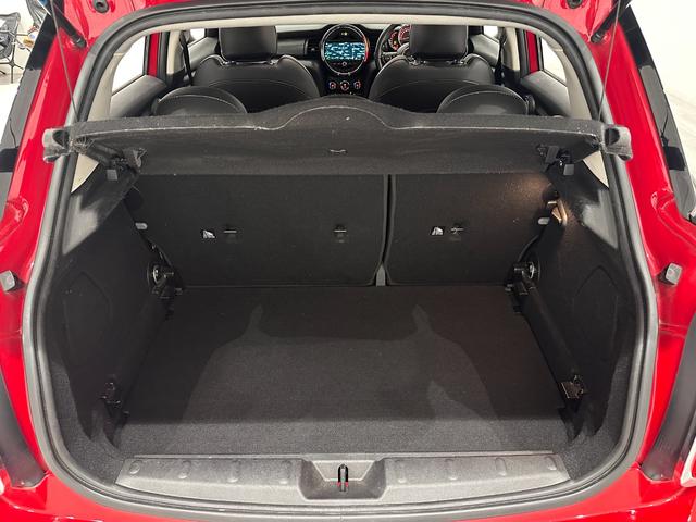 MINI クーパーD ナビ(タッチスクリーン)SOSコール衝突回被害軽減ブレーキマルチファンクションステアリングハロゲンヘッドライトLEDリアコンビランプ15インチホイール(41枚目)