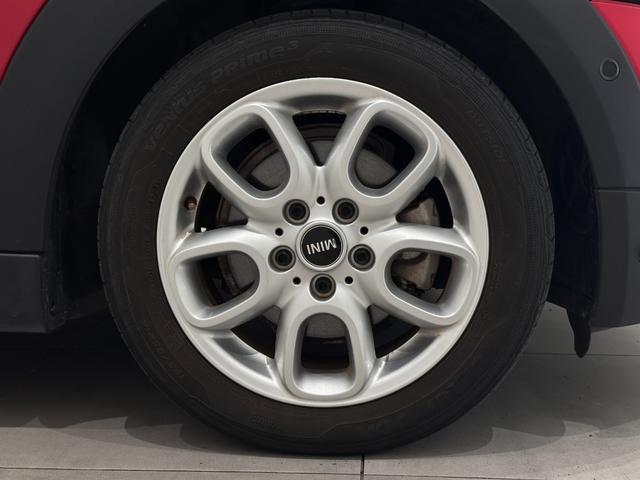 MINI クーパーD ナビ(タッチスクリーン)SOSコール衝突回被害軽減ブレーキマルチファンクションステアリングハロゲンヘッドライトLEDリアコンビランプ15インチホイール(42枚目)