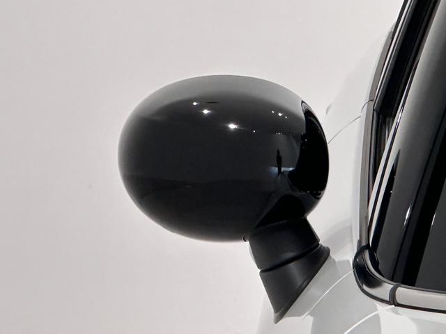 ＭＩＮＩ クーパー　ファーストパッケージ　クラシック・トリム　全国２年保証ＣａｒＰｌａｙＥＴＣＳＯＳコールバックカメラマルチファンクションステアリングＭＩＮＩドライビングモードコンフォートアクセスＬＥＤヘッドライＬＥＤリアコンビランプ１６インチホイール（11枚目）