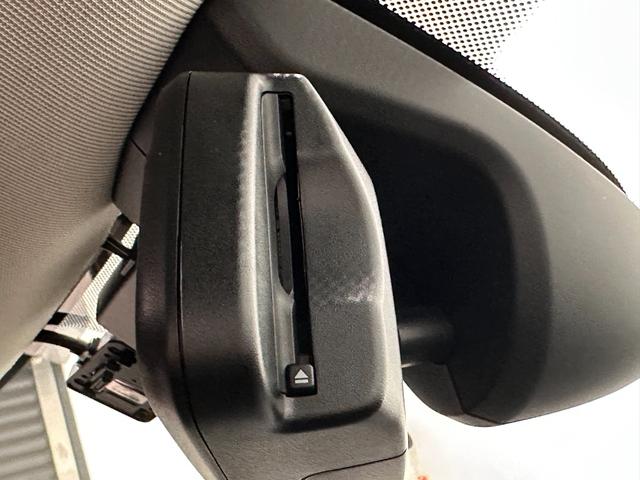 ＭＩＮＩ クーパー　ファーストパッケージ　クラシック・トリム　全国２年保証ＣａｒＰｌａｙＥＴＣＳＯＳコールバックカメラマルチファンクションステアリングＭＩＮＩドライビングモードコンフォートアクセスＬＥＤヘッドライＬＥＤリアコンビランプ１６インチホイール（19枚目）