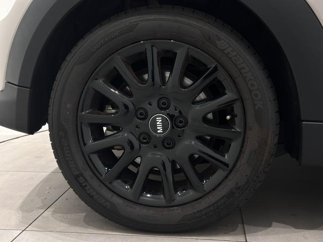 ＭＩＮＩ クーパー　プレミアムプラスパッケージクラシックトリム　全国２年保証／ＣａｒＰｌａｙ／ＥＴＣ／ＳＯＳコール／マルチファンクションステアリング／ＭＩＮＩドライビングモード／コンフォートアクセス／ＬＥＤヘッドライト／ＬＥＤリアコンビランプ）／１６インチホイール（46枚目）