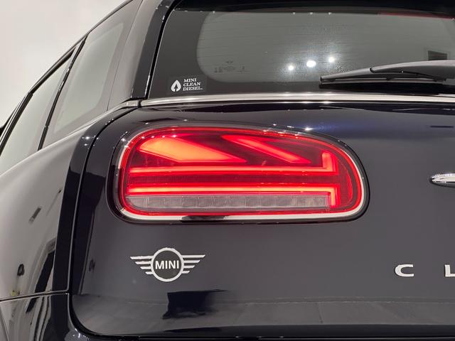 MINI クーパーDクラブマンプレミアム+Pクラシック・トリム 全国2年保証ナビタッチスクリーンETCSOSコールマルチファンクションステアリングMINIドライビングモード/コンフォートアクセスLEDヘッドライトLEDリアコンビランプ17インチホイール(17枚目)
