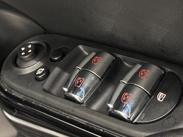 ＭＩＮＩ クーパー　プレミアムプラスパッケージクラシックトリム　全国２年保証／ＣａｒＰｌａ／ＥＴＣ／ＳＯＳコール車線逸脱警告／バックカメラ／コンフォートアクセス／ＬＥＤヘッドライト／ＬＥＤリアコンビランプ（ユニオンジャックデザイン）／１６インチホイール（22枚目）