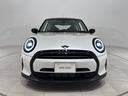 ＭＩＮＩ クーパー　プレミアムプラスパッケージクラシックトリム　認定中古車・２年保証・特別仕様車カムデン・ワンオーナー・ＡｐｐｌｅＣａｒＰｌａｙ・被害軽減ブレーキ・ＡＣＣ・バックカメラ・障害物センサー・ＬＥＤライト・ＥＴＣ・ＳＯＳコール・純正１７インチＡＷ（4枚目）