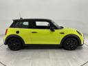 ＭＩＮＩ クーパーＳ　クラシック・トリム　認定中古車・２年保証・弊社元社用車・ＡｐｐｌｅＣａｒＰｌａｙ・被害軽減ブレーキ・オートクルーズ・バックカメラ・障害物センサー・ＥＴＣ・ＳＯＳコール・純正１７インチＡＷ（5枚目）