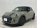 ＭＩＮＩ クーパー　認定中古車・１年保証・レザレットシート・純正ナビ・被害軽減ブレーキ・バックカメラ・障害物センサー・ＬＥＤ・ＥＴＣ・純正ドラレコ・ＳＯＳコール・ルーフステッカー・ボンネットストライプ・純正１６インチＡＷ（3枚目）