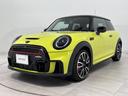 ＭＩＮＩ ＪＣＷ　プレミアムプラスパッケージ　ＪＣＷトリム　認定中古車・２年保証・ワンオーナー・純正ナビ・ＡｐｐｌｅＣａｒＰｌａｙ・被害軽減ブレーキ・ＡＣＣ・バックカメラ・障害物センサー・ＥＴＣ・ＳＯＳコール・純正１８インチＡＷ・ルーフラッピング・社外品装着（5枚目）