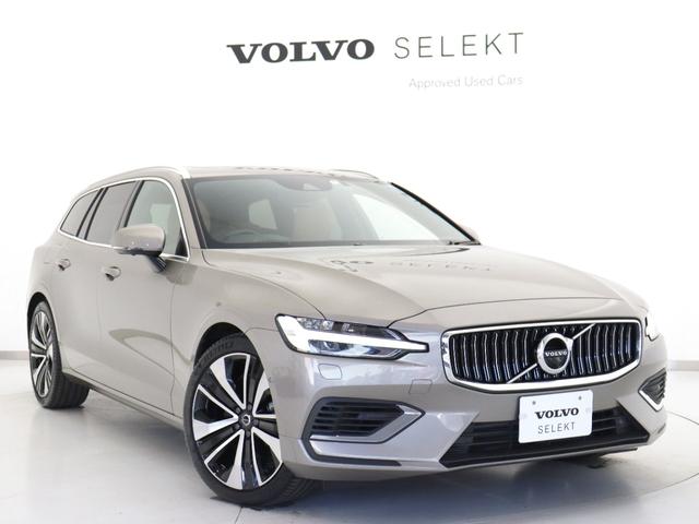 Ｖ６０ リチャージ　ＰＨＶ　Ｔ６　ＡＷＤ　インスクリプション　ＰＨＥＶ　電動パノラマサンルーフ　クライメートＰＫＧ　前後純正ドラレコ　ステアリング＆前後シートヒーター　パワーテールゲート　ｈａｒｍａｎ／ｋａｒｄｏｎプレミアムサウンド　リニアライムウッドパネル（12枚目）