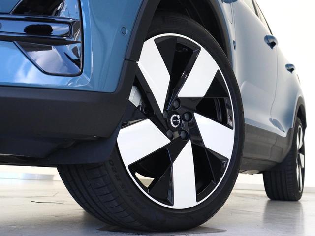 Ｃ４０リチャージ リチャージ　ツイン　電気自動車　パノラマルーフ　ピクセルＬＥＤ　Ｇｏｏｇｌｅ　ドラレコ　ｈａｒｍａｎ／ｋａｒｄｏｎ　前後シートヒーター　ステアリングホイールヒーター　ワイヤレススマホチャージ　バックライト付パネル（13枚目）
