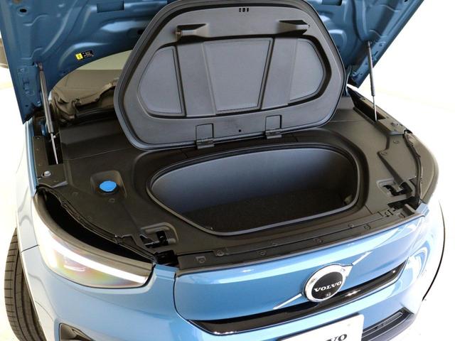 Ｃ４０リチャージ リチャージ　ツイン　電気自動車　パノラマルーフ　ピクセルＬＥＤ　Ｇｏｏｇｌｅ　ドラレコ　ｈａｒｍａｎ／ｋａｒｄｏｎ　前後シートヒーター　ステアリングホイールヒーター　ワイヤレススマホチャージ　バックライト付パネル（14枚目）