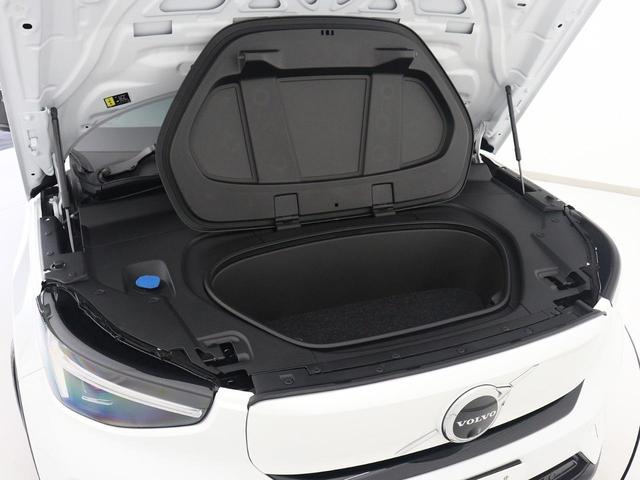 Ｃ４０リチャージ リチャージ　アルティメットツインモーター　電気自動車　パノラマルーフ　ピクセルＬＥＤ　ｈａｒｍａｎ／ｋａｒｄｏｎ　前後シートヒーター　ステアリングホイールヒーター　クリスタルシフトノブ　ワイヤレススマートフォンチャージ　パワーテールゲート（14枚目）