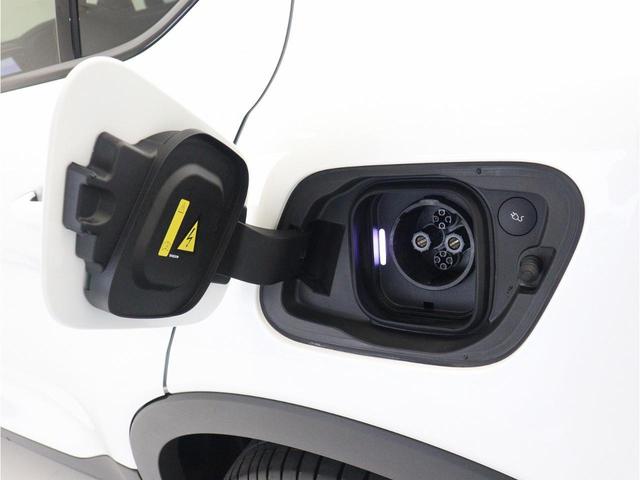 Ｃ４０リチャージ リチャージ　アルティメットツインモーター　電気自動車　パノラマルーフ　ピクセルＬＥＤ　ｈａｒｍａｎ／ｋａｒｄｏｎ　前後シートヒーター　ステアリングホイールヒーター　クリスタルシフトノブ　ワイヤレススマートフォンチャージ　パワーテールゲート（11枚目）