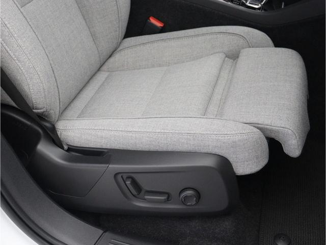 Ｃ４０リチャージ リチャージ　アルティメットツインモーター　電気自動車　パノラマルーフ　ピクセルＬＥＤ　ｈａｒｍａｎ／ｋａｒｄｏｎ　前後シートヒーター　ステアリングホイールヒーター　クリスタルシフトノブ　ワイヤレススマートフォンチャージ　パワーテールゲート（40枚目）