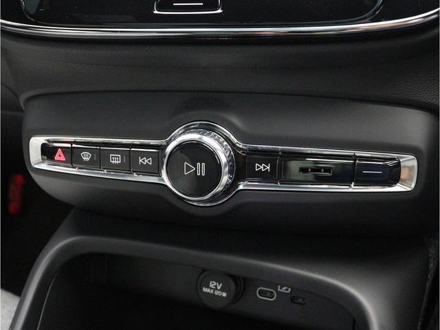 Ｃ４０リチャージ リチャージ　アルティメットツインモーター　電気自動車　パノラマルーフ　ピクセルＬＥＤ　ｈａｒｍａｎ／ｋａｒｄｏｎ　前後シートヒーター　ステアリングホイールヒーター　クリスタルシフトノブ　ワイヤレススマートフォンチャージ　パワーテールゲート（52枚目）