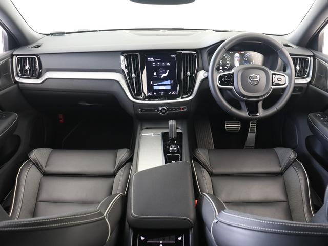 Ｓ６０ Ｂ５　Ｒデザイン　Ｂ５エンジン　専用スポーツサス　クライメートＰＫＧ　ドラレコ　４８Ｖ　１９インチＡＷ　ｈａｒｍａｎ／ｋａｒｄｏｎ　ブライトシルバーＭ　前後シートヒーター　ステアリングヒーター　ワイヤレススマホチャージ（4枚目）