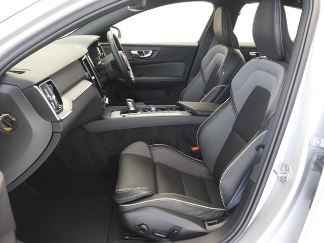 Ｓ６０ Ｂ５　Ｒデザイン　Ｂ５エンジン　専用スポーツサス　クライメートＰＫＧ　ドラレコ　４８Ｖ　１９インチＡＷ　ｈａｒｍａｎ／ｋａｒｄｏｎ　ブライトシルバーＭ　前後シートヒーター　ステアリングヒーター　ワイヤレススマホチャージ（11枚目）