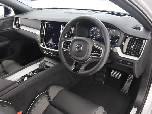 Ｓ６０ Ｂ５　Ｒデザイン　Ｂ５エンジン　専用スポーツサス　クライメートＰＫＧ　ドラレコ　４８Ｖ　１９インチＡＷ　ｈａｒｍａｎ／ｋａｒｄｏｎ　ブライトシルバーＭ　前後シートヒーター　ステアリングヒーター　ワイヤレススマホチャージ（36枚目）