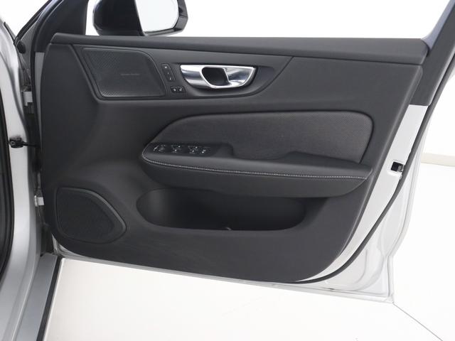 Ｓ６０ Ｂ５　Ｒデザイン　Ｂ５エンジン　専用スポーツサス　クライメートＰＫＧ　ドラレコ　４８Ｖ　１９インチＡＷ　ｈａｒｍａｎ／ｋａｒｄｏｎ　ブライトシルバーＭ　前後シートヒーター　ステアリングヒーター　ワイヤレススマホチャージ（37枚目）