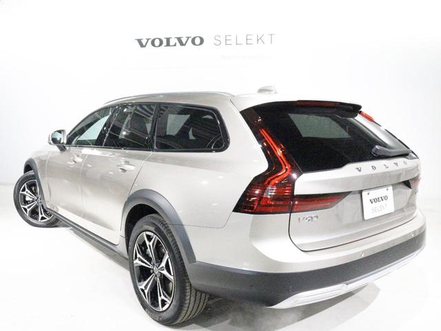 Ｖ９０ クロスカントリー　アルティメット　Ｂ５　ＡＷＤ　登録済未使用車　エアサス　電動パノラマサンルーフ　４８Ｖ　Ｇｏｏｇｌｅ搭載　ブライトダスクメタリック　茶革　シートエアコン　リラクゼーション機能　クリスタルシフトノブ　ｈａｒｍａｎ／ｋａｒｄｏｎ（30枚目）