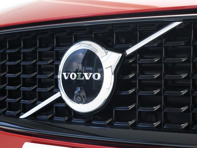Ｖ６０ リチャジアルティメットＴ６ＡＷＤプラグインハイブリド　ＰＨＥＶ　サンルーフ　Ｇｏｏｇｌｅ　ドラレコ　ｈａｒｍａｎ／ｋａｒｄｏｎ　シートエアコン　リラクゼーション機能　１９インチダイヤモンドカットＡＷ　クリスタルシフトノブ　ドリフトウッドパネル（24枚目）