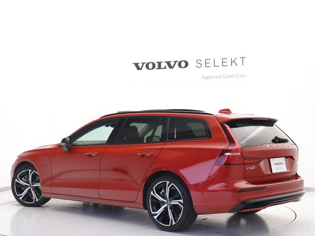 Ｖ６０ リチャジアルティメットＴ６ＡＷＤプラグインハイブリド　ＰＨＥＶ　サンルーフ　Ｇｏｏｇｌｅ　ドラレコ　ｈａｒｍａｎ／ｋａｒｄｏｎ　シートエアコン　リラクゼーション機能　１９インチダイヤモンドカットＡＷ　クリスタルシフトノブ　ドリフトウッドパネル（28枚目）