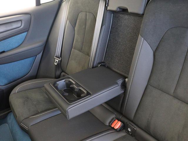 Ｃ４０リチャージ リチャージ　ツイン　電気自動車　パノラマルーフ　ピクセルＬＥＤヘッドライト　ドラレコ　ｈａｒｍａｎ／ｋａｒｄｏｎ　前後シートヒーター　ステアリングホイールヒーター　ワイヤレススマホチャージ　パワーテールゲート　２０ＡＷ（42枚目）