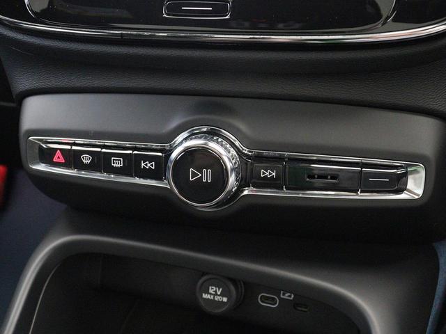 Ｃ４０リチャージ リチャージ　ツイン　電気自動車　パノラマルーフ　ピクセルＬＥＤヘッドライト　ドラレコ　ｈａｒｍａｎ／ｋａｒｄｏｎ　前後シートヒーター　ステアリングホイールヒーター　ワイヤレススマホチャージ　パワーテールゲート　２０ＡＷ（50枚目）