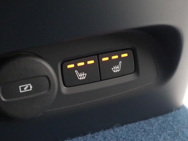 Ｃ４０リチャージ リチャージ　ツイン　電気自動車　パノラマガラスルーフ　ピクセルＬＥＤ　Ｇｏｏｇｌｅ搭載　前後純正ドラレコ　ｈａｒｍａｎ／ｋａｒｄｏｎ　前後シートヒーター　ワイヤレススマホチャージ　パワーテールゲート　２０インチＡＷ（18枚目）