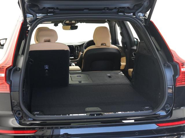 ＸＣ６０ リチャージアルティメトＴ６ＡＷＤプラグインハイブリド　ＰＨＥＶ　電動パノラマサンルーフ　エアサス　Ｇｏｏｇｌｅ搭載　純正３６０°ドラレコ　ランニングボード　茶革　ｈａｒｍａｎ／ｋａｒｄｏｎ　リニアライムウッドパネル　クリスタルシフトノブ　２１インチＡＷ（33枚目）