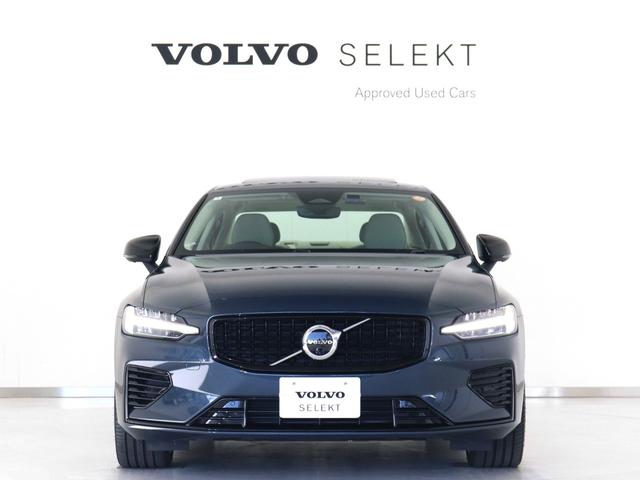 Ｓ６０ リチャジアルティメットＴ６ＡＷＤプラグインハイブリド　ＰＨＥＶ　パノラマサンルーフ　Ｇｏｏｇｌｅ　ドラレコ　ｈａｒｍａｎ／ｋａｒｄｏｎ　デニムブルーメタリック　１９ＡＷ　前後シートヒーター　ステアリングヒーター　クリスタルシフトノブ　ドリフトウッドパネル（10枚目）