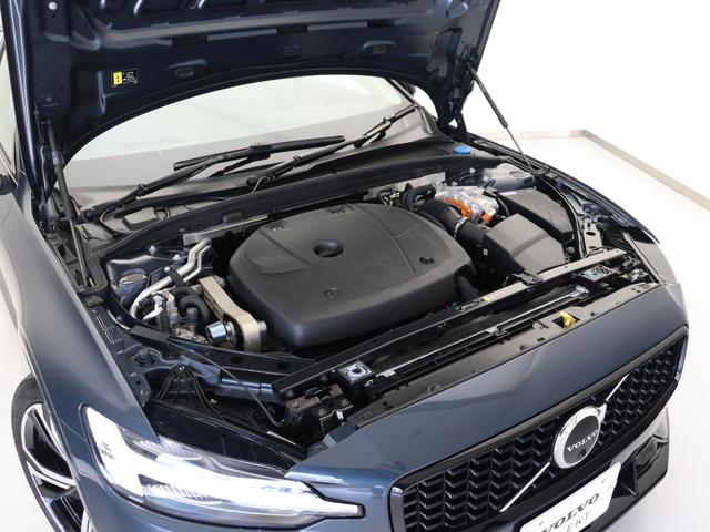 Ｓ６０ リチャジアルティメットＴ６ＡＷＤプラグインハイブリド　ＰＨＥＶ　パノラマサンルーフ　Ｇｏｏｇｌｅ　ドラレコ　ｈａｒｍａｎ／ｋａｒｄｏｎ　デニムブルーメタリック　１９ＡＷ　前後シートヒーター　ステアリングヒーター　クリスタルシフトノブ　ドリフトウッドパネル（22枚目）