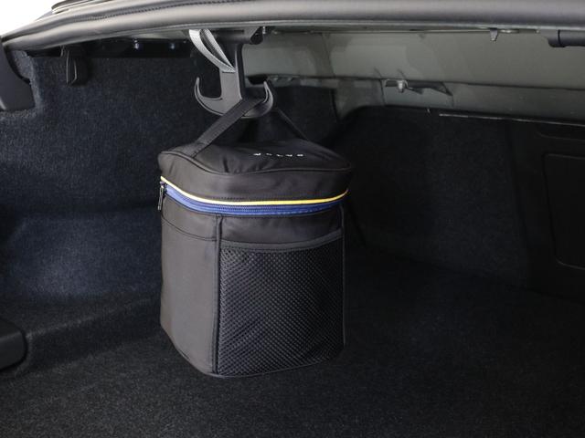 Ｓ６０ リチャジアルティメットＴ６ＡＷＤプラグインハイブリド　ＰＨＥＶ　パノラマサンルーフ　Ｇｏｏｇｌｅ　ドラレコ　ｈａｒｍａｎ／ｋａｒｄｏｎ　デニムブルーメタリック　１９ＡＷ　前後シートヒーター　ステアリングヒーター　クリスタルシフトノブ　ドリフトウッドパネル（33枚目）